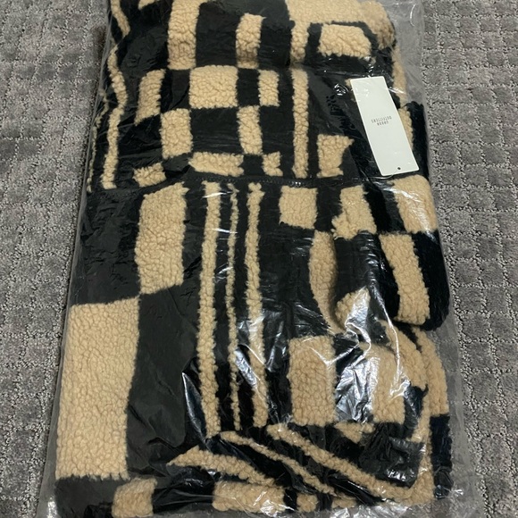 Urban Outfitters Sherpa Zip Jacket NWT Size S - Picture 8 of 8